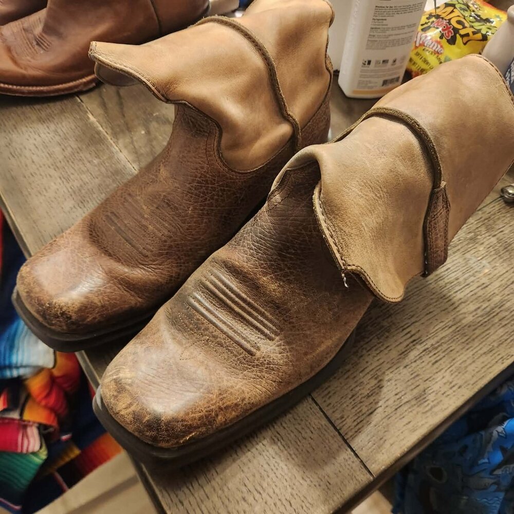 ariat bomber boots size 12EE